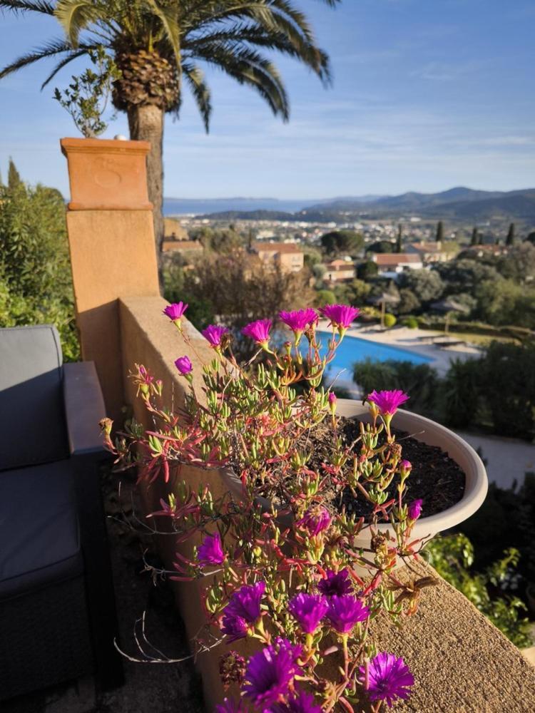 Love-Room Discret 40 M2 Bormes Les Mimosas Village Avec Terrasse Exterior foto